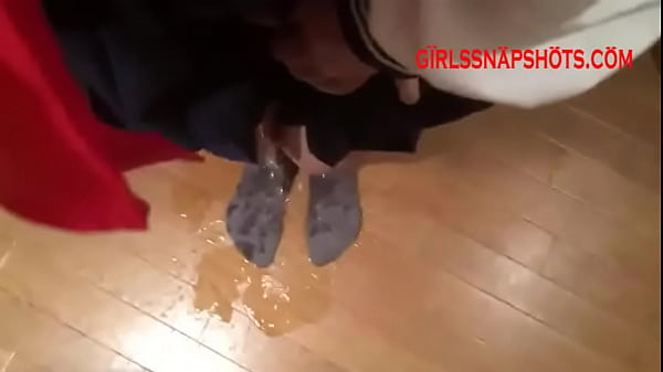 PEE IN PANTS PART 1 – full vid on GIRLSSNAPSHOTS.COM