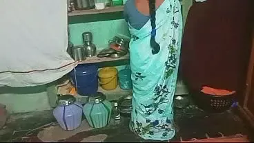 Indian student with aunty sex in home