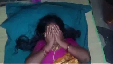 Indian thelgu bhabhi housewife fucking in homemade