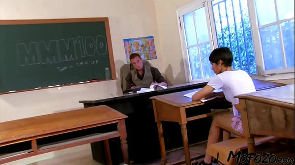 MOFOZO.com – French Amateur Is Fucking With Her Tutor!